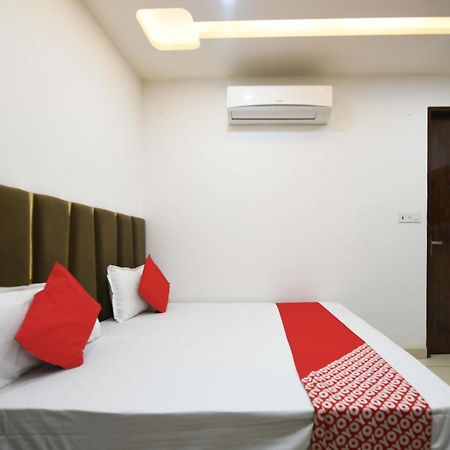 Hotel O Empire State Delhi  Exteriör bild
