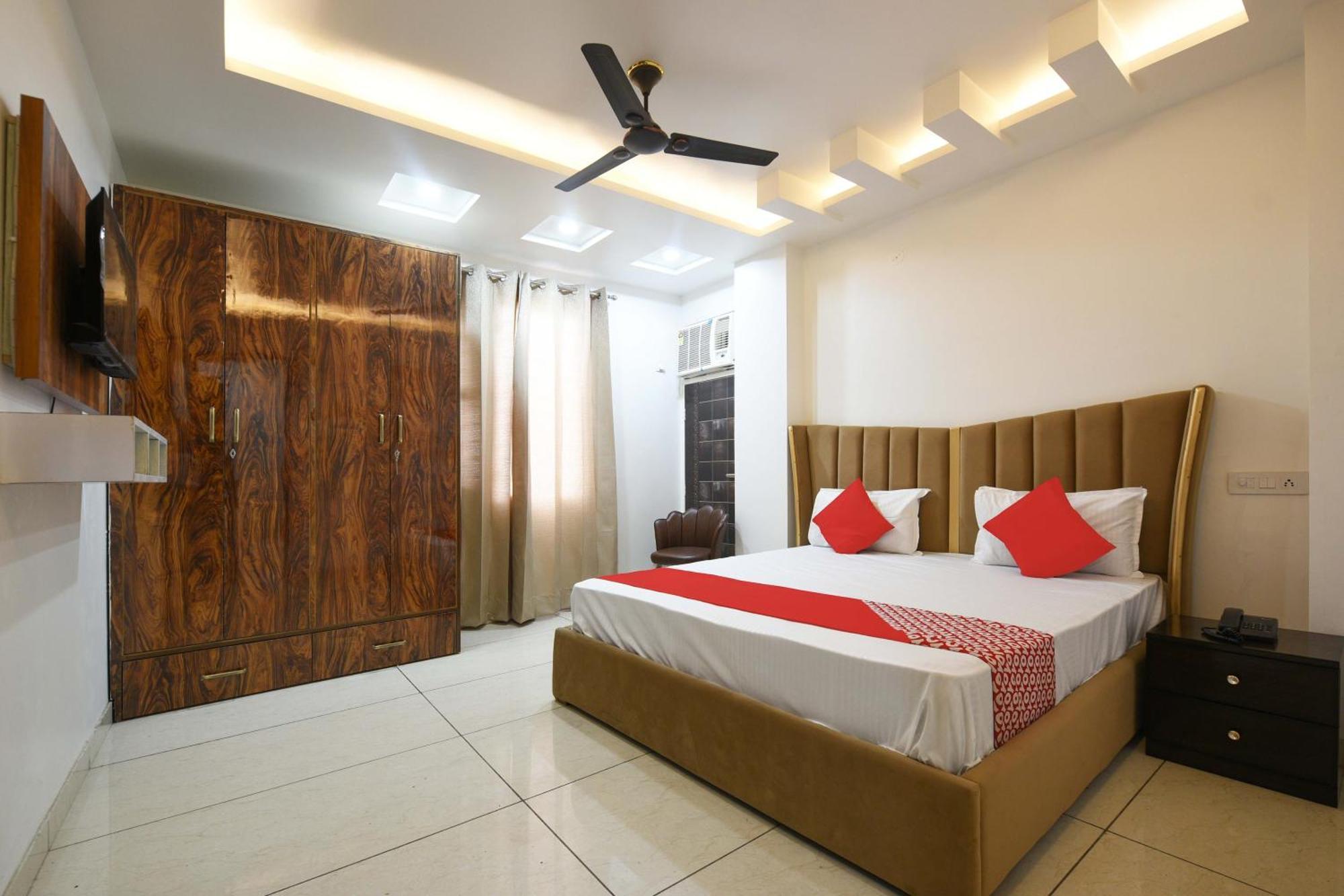 Hotel O Empire State Delhi  Exteriör bild